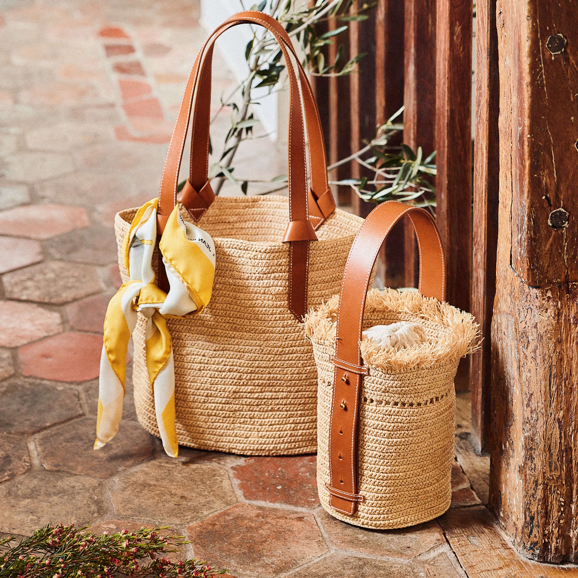 Le Sac Seau Cuir et Raphia – Deuxième acte, par Atelier Particulier