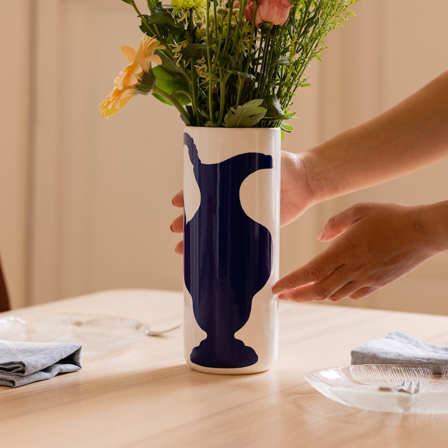 Le Grand Vase Aiguière